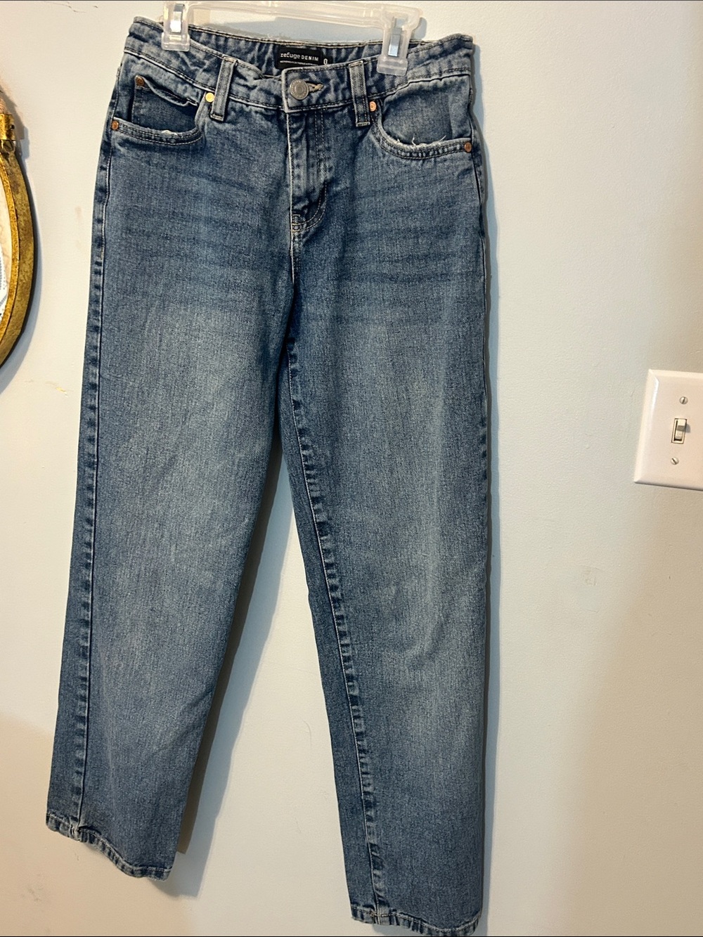 refuge Straight-Leg Jeans in Medium Blue Wash